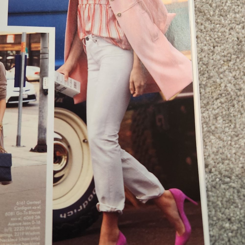 CAbi 100% boyfriend jean in vintage white (off white) NWT Spring 2022 Size 4